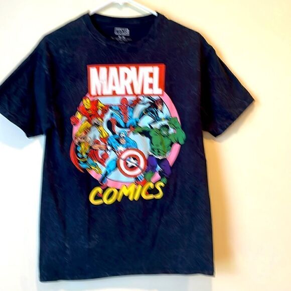 Marvel t-shirt Men's size Medium - Picture 1 of 4